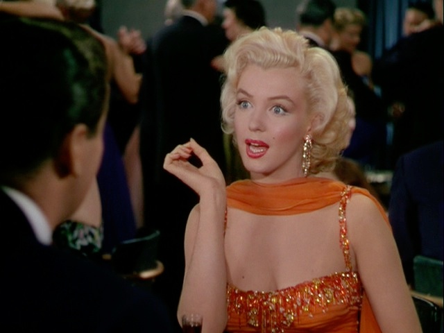 Style Essentials Stardom Strikes Marilyn Monroe as GENTLEMEN